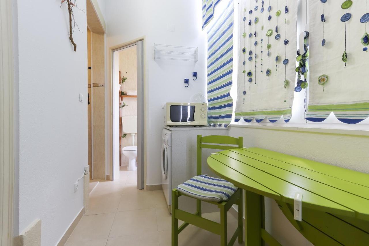 Red Almirante By Homing Apartment Lisbon Exterior photo